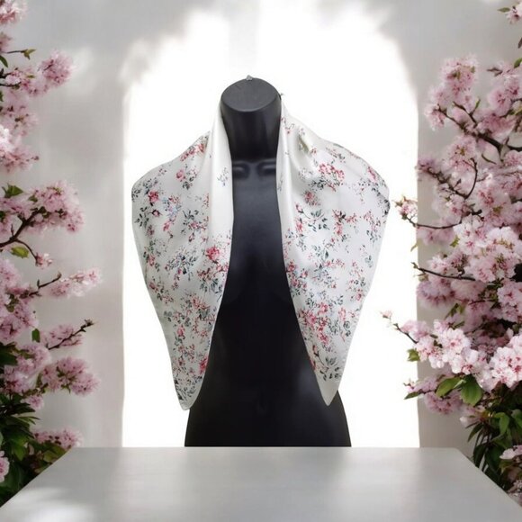 Women's Scarf Cream Red Floral Spring Scarf 27"/27" Square Polyester - Picture 11 of 11